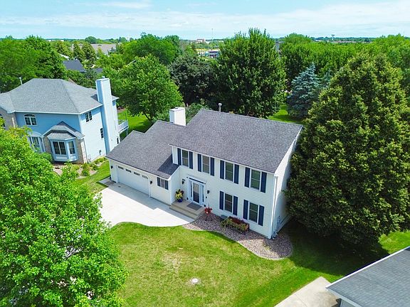 3rd image of 2024 Northview Ln NE