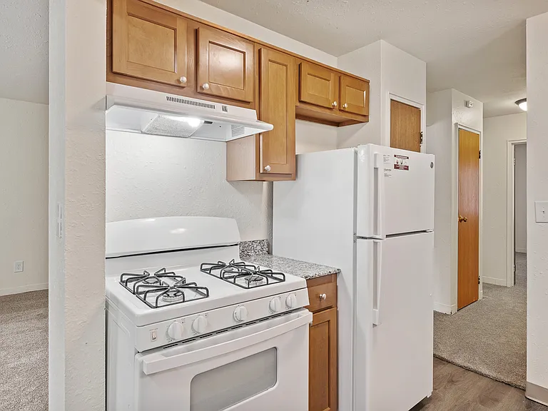 1457 Burke Ave NE — Photo 11