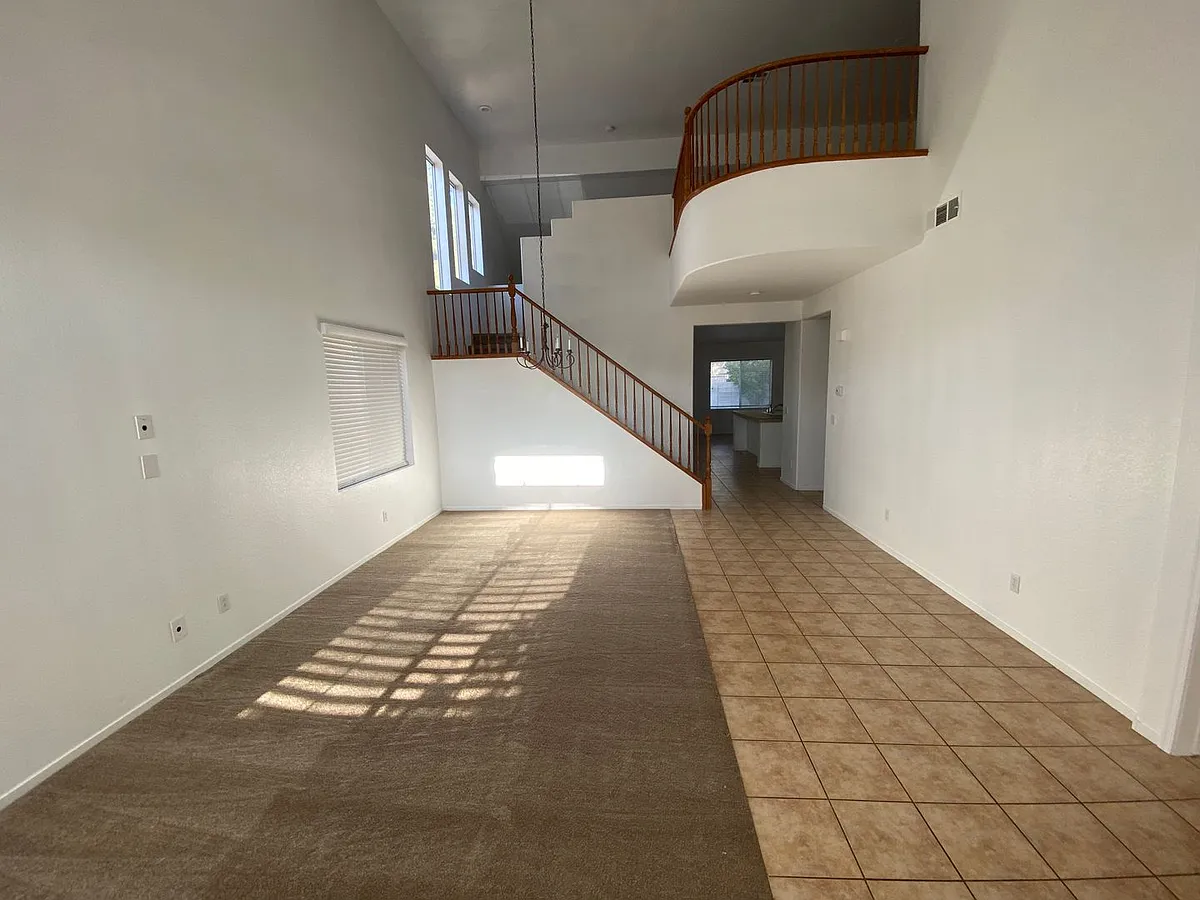 Building Photo - 7844 Russling Leaf Dr