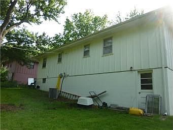2nd image of 5629 Newton Ave