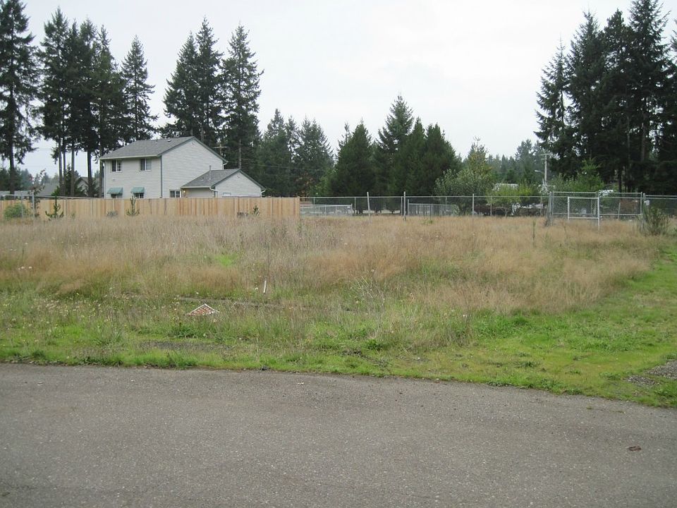2nd image of 6 E Cherry Park