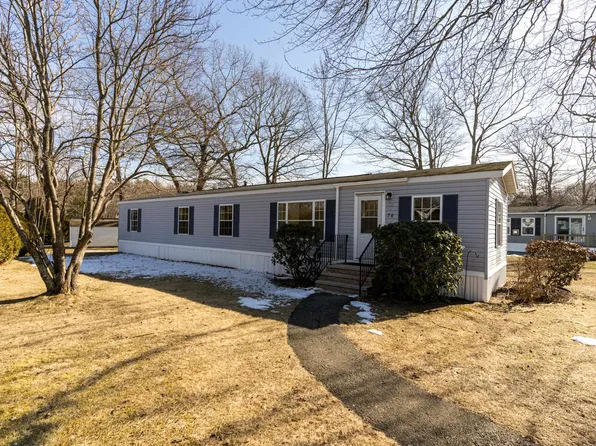 70 Oak Drive, North Hampton, NH 03862