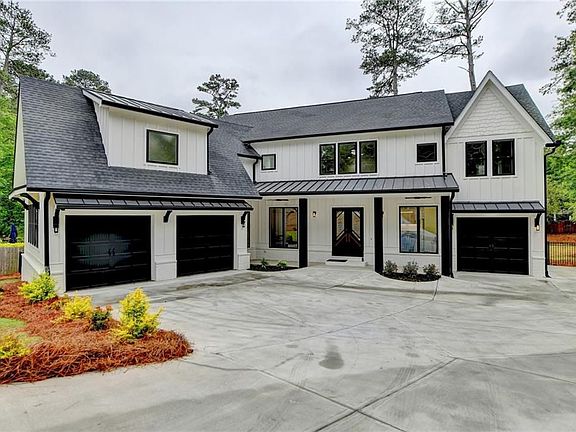 2nd image of 4056 Ashford Dunwoody Rd NE