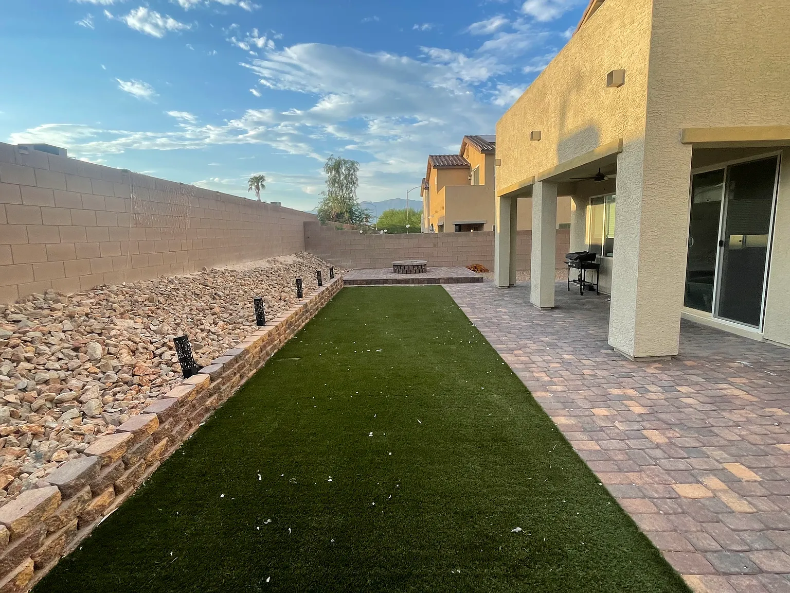 3 bed, 2469 sqft, $2,645 — Photo 4
