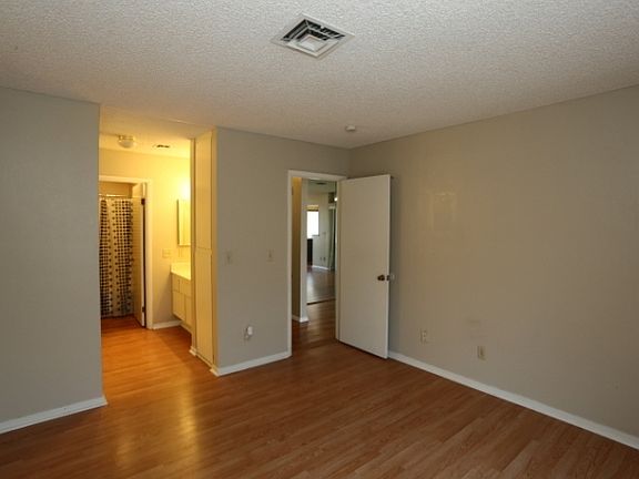 4th image of 4830 Nara Vista Way Unit 204