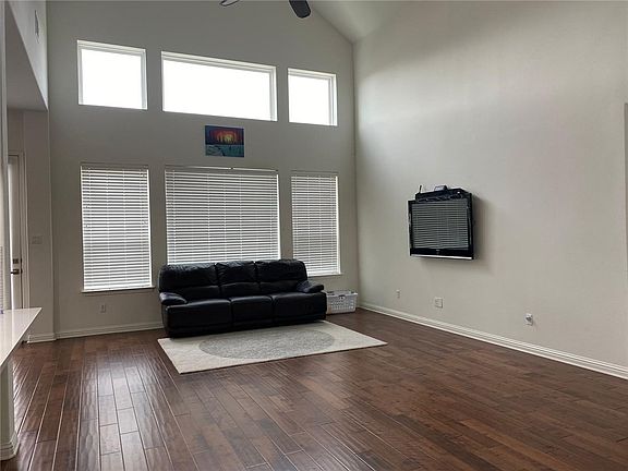 4th image of 81 Maritime Way