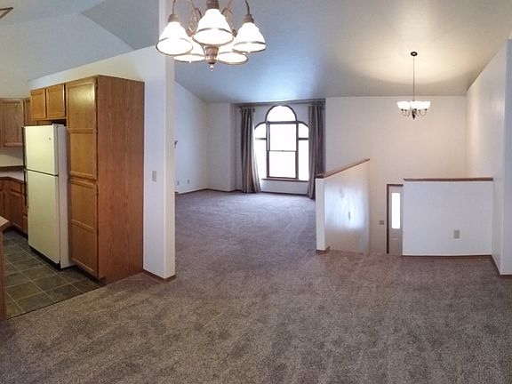 4th image of 2207 Greenough Ct