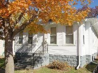 1910 N Center St, Crest Hill, IL 60403