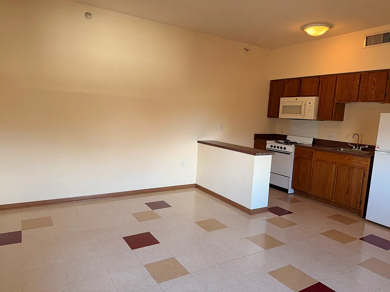 6450 Panama Ave N #2A — Photo 3