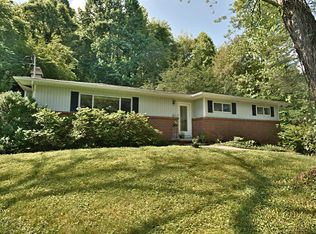 102 Middlebury Rd, Oak Ridge, TN 37830