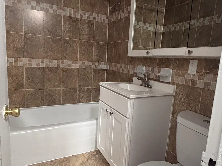 73-07 195th St #1B — Photo 7