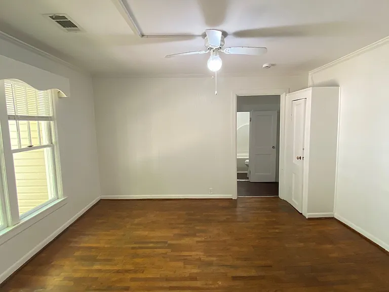 122 Mandeville Ave #A — Photo 8