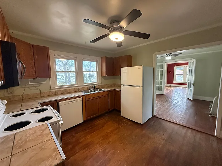 1300 Aggie Rd — Photo 5