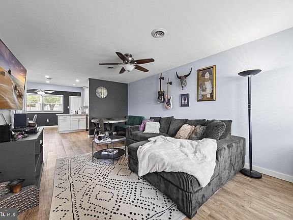 4th image of 6 Mediterranean Ct