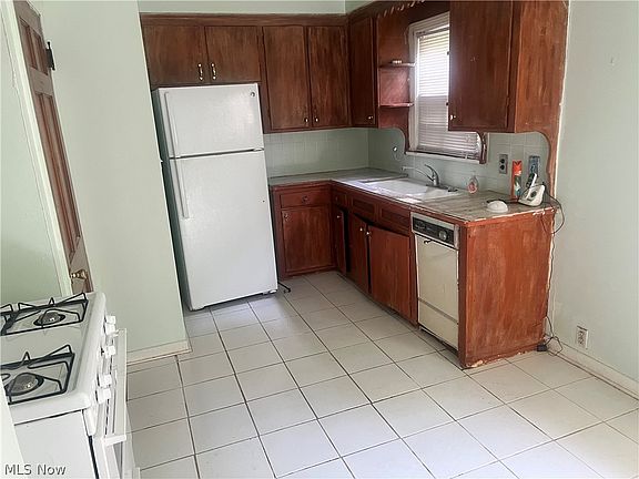 4th image of 3482 Monticello Blvd