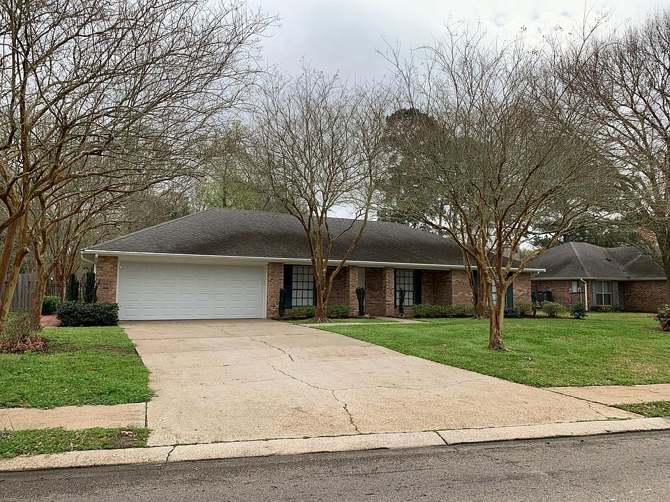 2nd image of 1105 Broadmoor Blvd