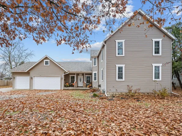 2062 30th St, Rock Island, IL 61201