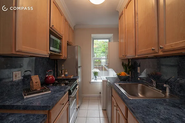 Sold by Compass | media 10