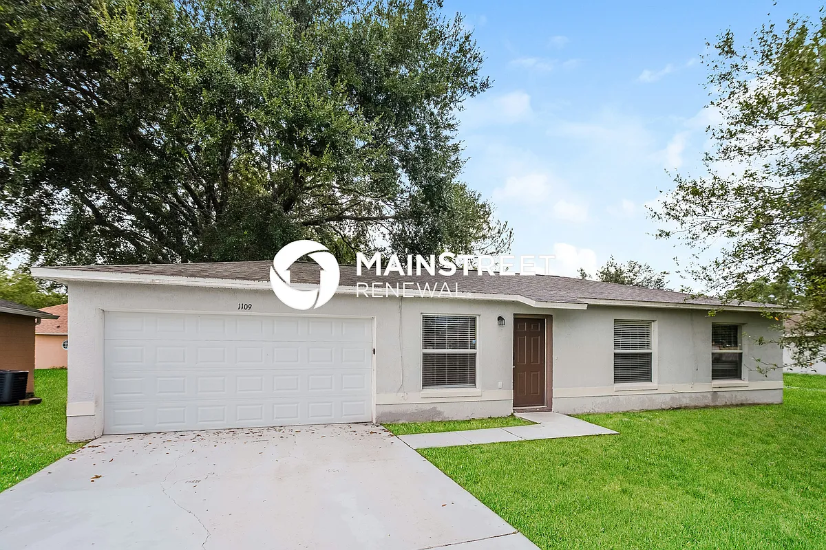 WM - Front View - 1109 Cambourne Dr