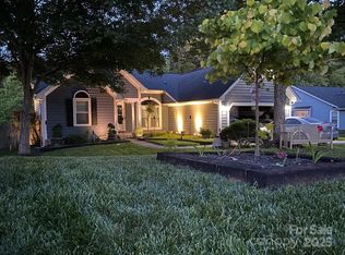 10209 Ashley Farm Dr, Matthews, NC 28105