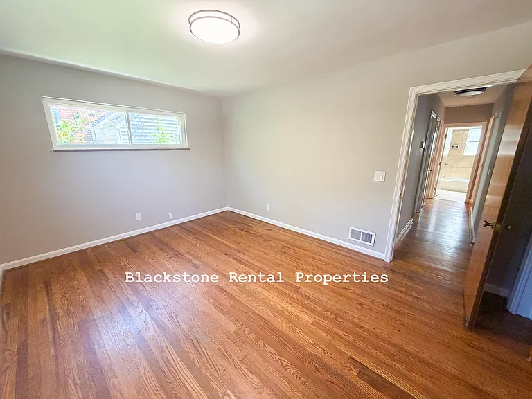 8702 Monsanto Dr — Photo 3