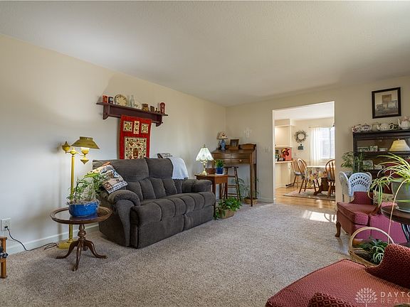 4th image of 227 E Pinehurst St