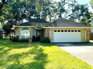 6401 Poco Rd, Ocean Springs, MS 39564