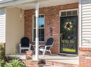 16 Rhodora Ter #16, Windsor, CT 06095