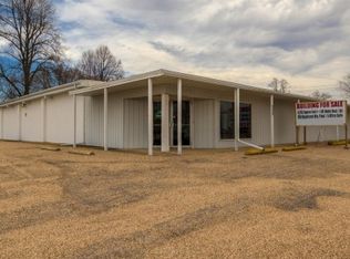 725 W Us Highway 54, Camdenton, MO 65020