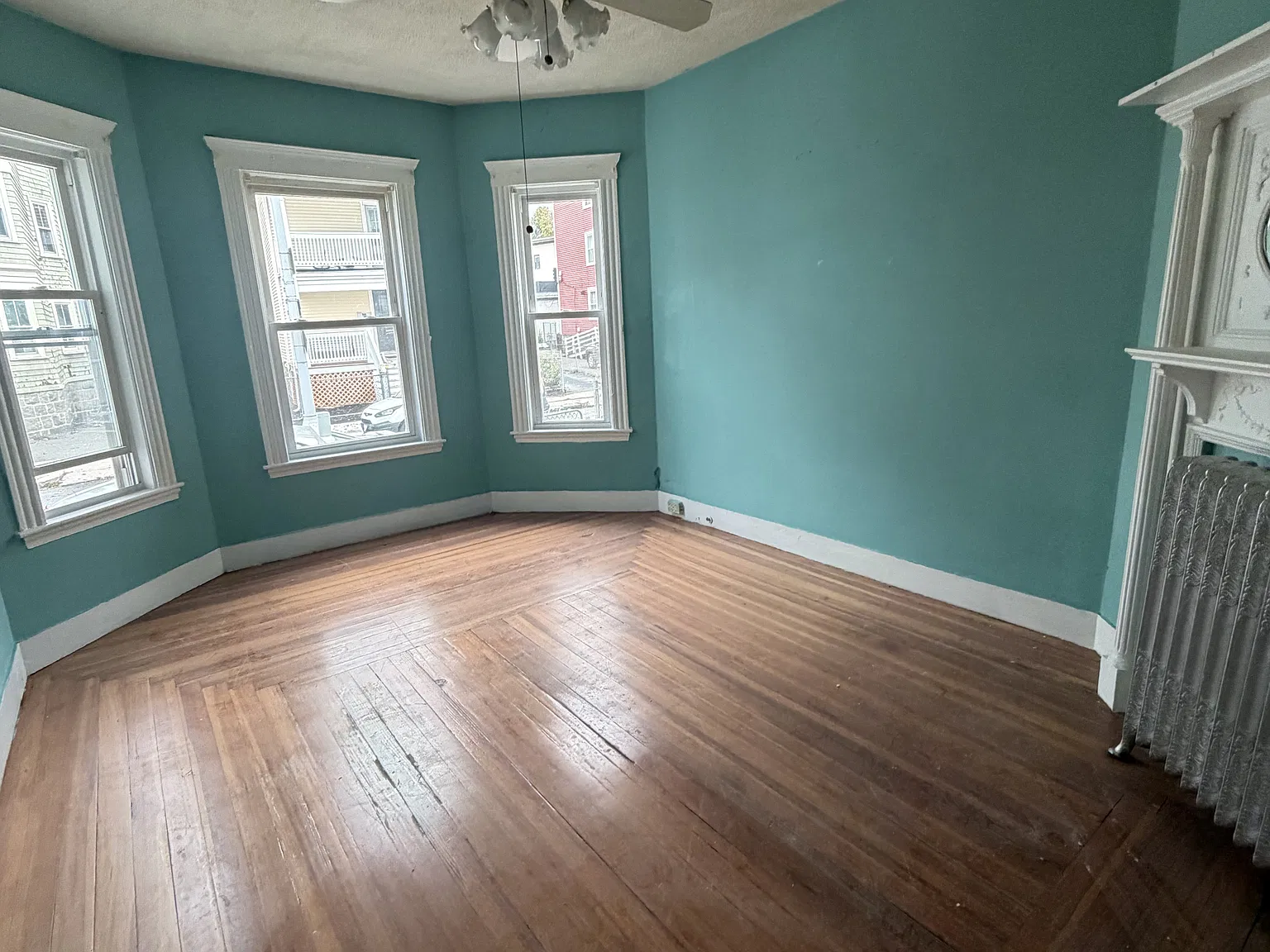 3 bed, 1100 sqft, $3,100 — Photo 2