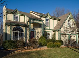 5821 W 155th St, Overland Park, KS 66223