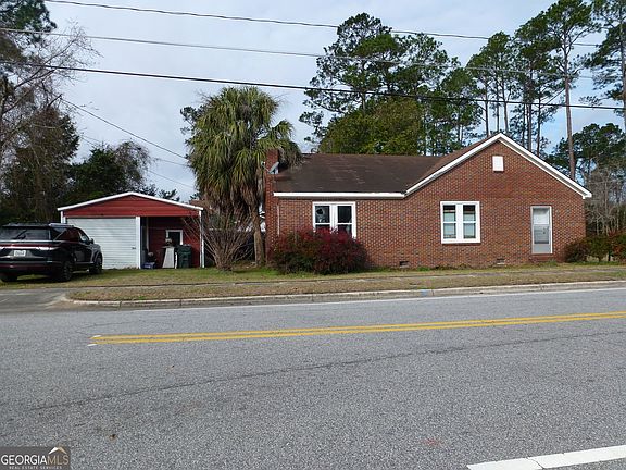 3rd image of 702 Rosedale Ave