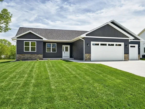 2004 W 4th Ave, Brodhead, WI 53520