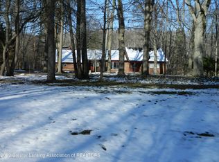 10755 Riverside Dr, Dimondale, MI 48821