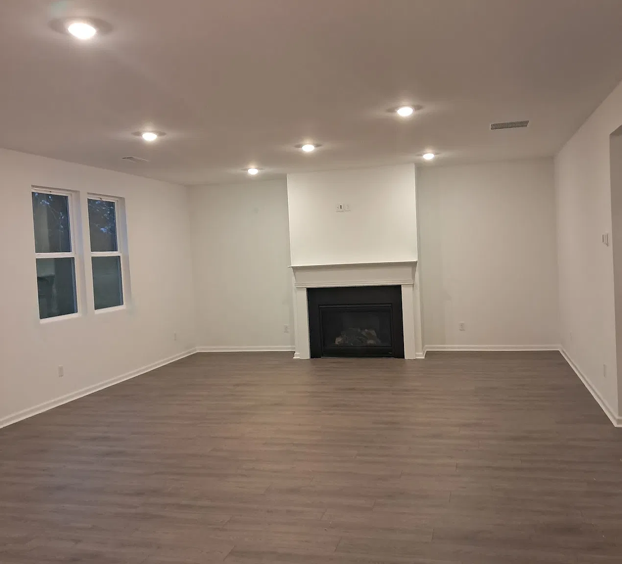 4 bed, 2.5 bath, 3085 sqft, $2,850 — Photo 3