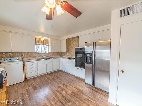 5th image of 5609 Churchill St