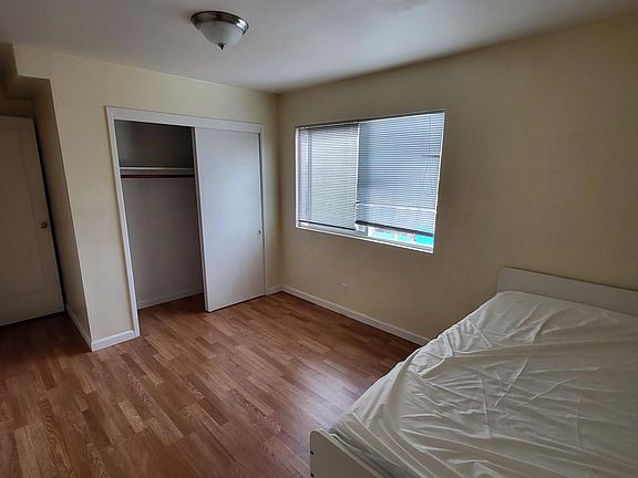 4th image of 251 Minerva St