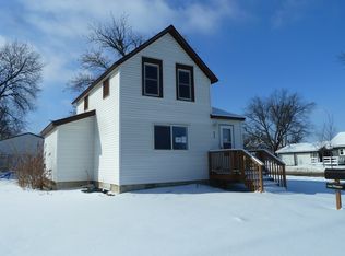 206 Monroe St SE, Hutchinson, MN 55350