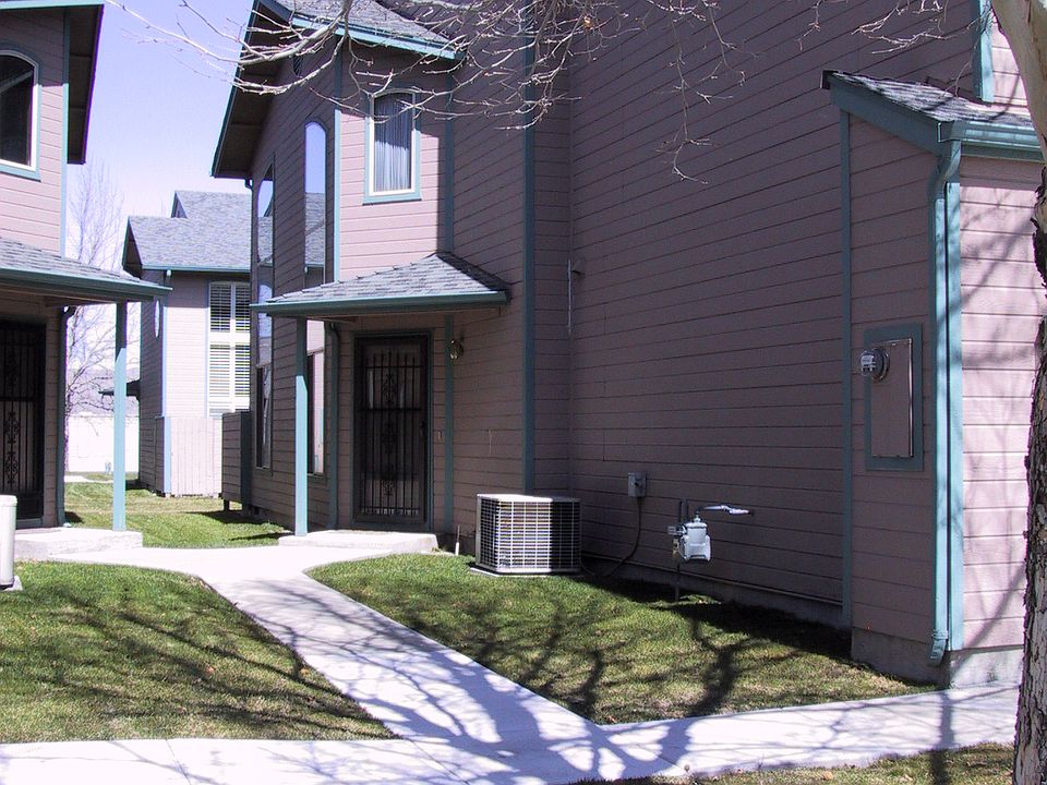 2nd image of 1720 Darin Ct
