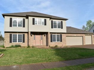 2588 Oak Trail Dr, Newburgh, IN 47630