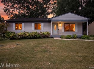 33693 Glen St, Westland, MI 48186