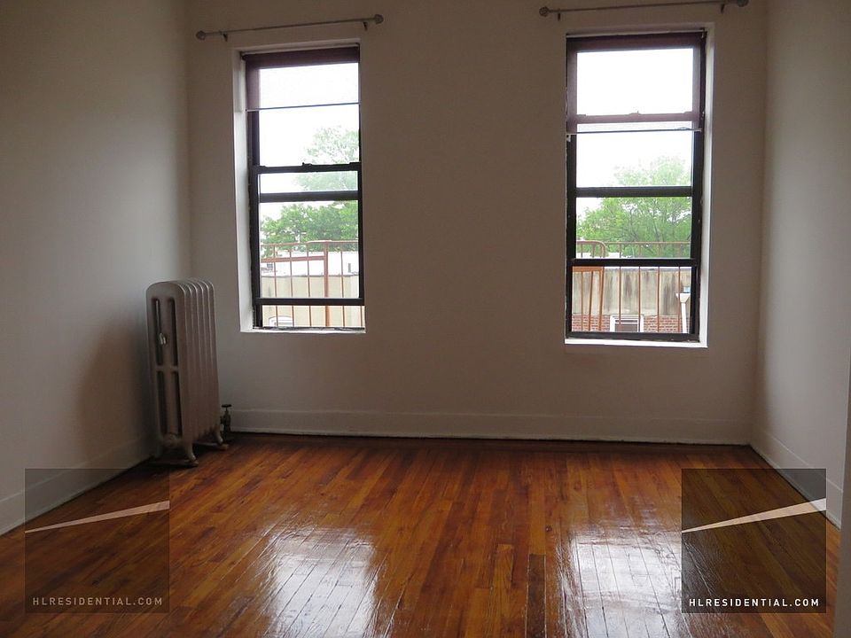 2nd image of 2555 33rd St #00