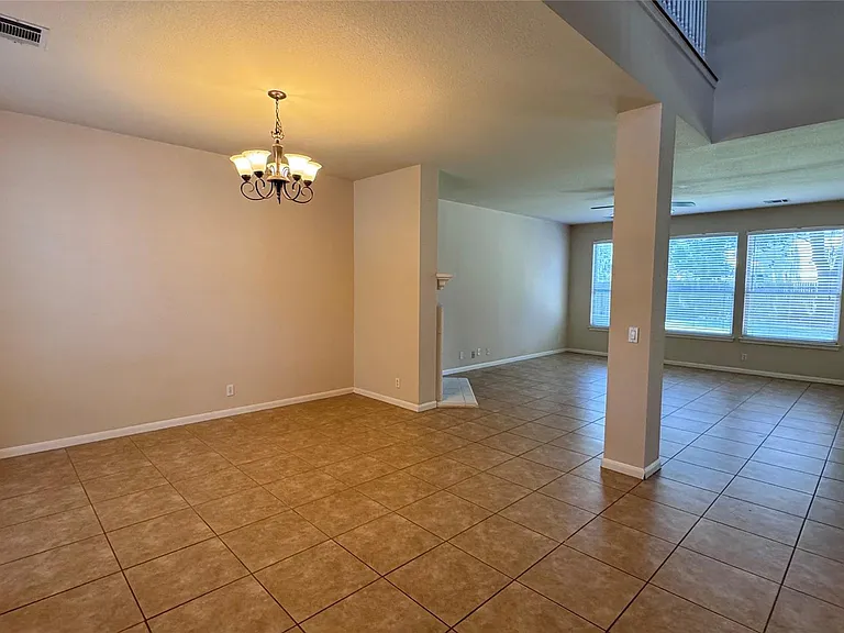 2211 Bent Bow Dr — Photo 4