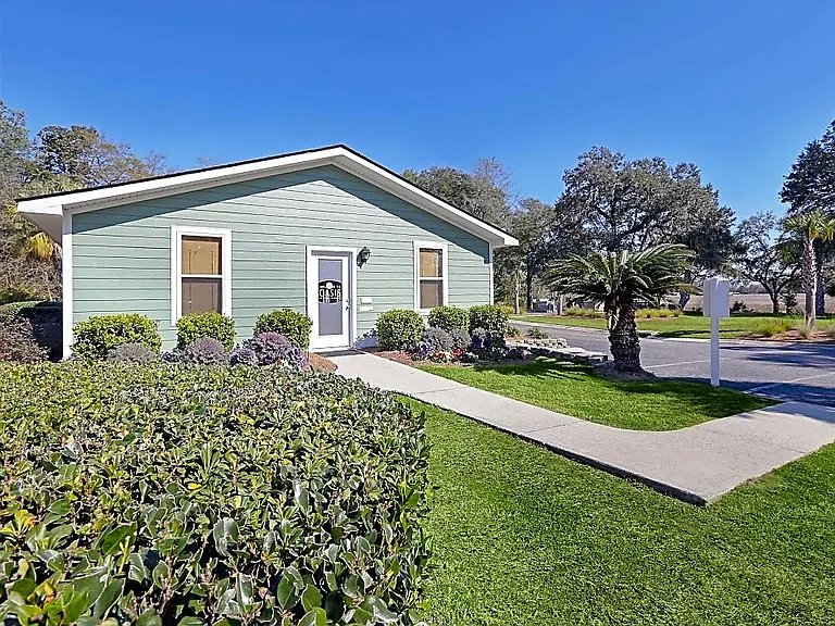 1751 Dogwood Rd — Photo 15