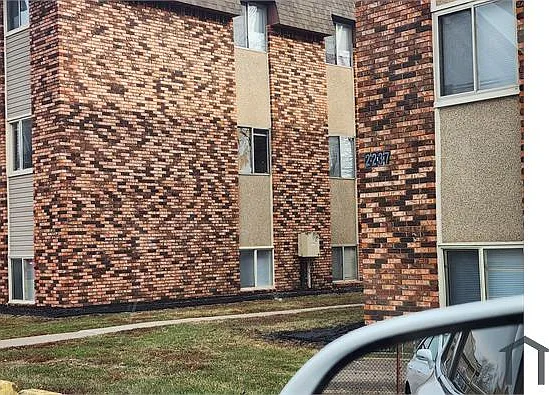 2235 Moore Rd #4 — Photo 3