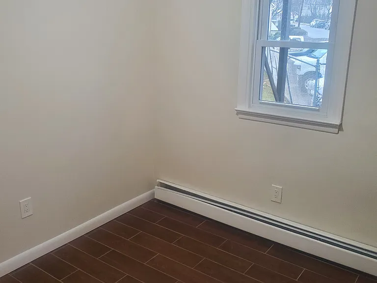 285 Hoover Ave #1 — Photo 5