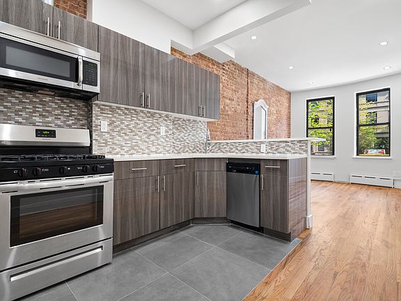 2nd image of 636 Sterling Pl APT 1R