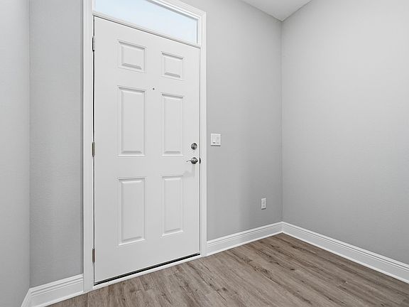 5th image of 929 Kenzie Ln