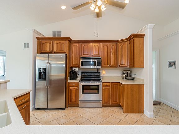5th image of 102 Williams Way