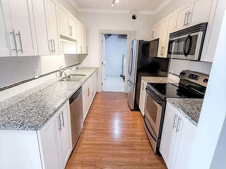 190 Carson Dr — Photo 23